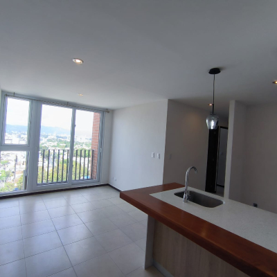 Apartamento en Renta, en Edificio Parque San Jorge zona 11 